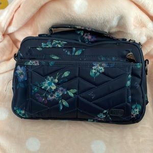 Lug scoop in Bouquet Navy